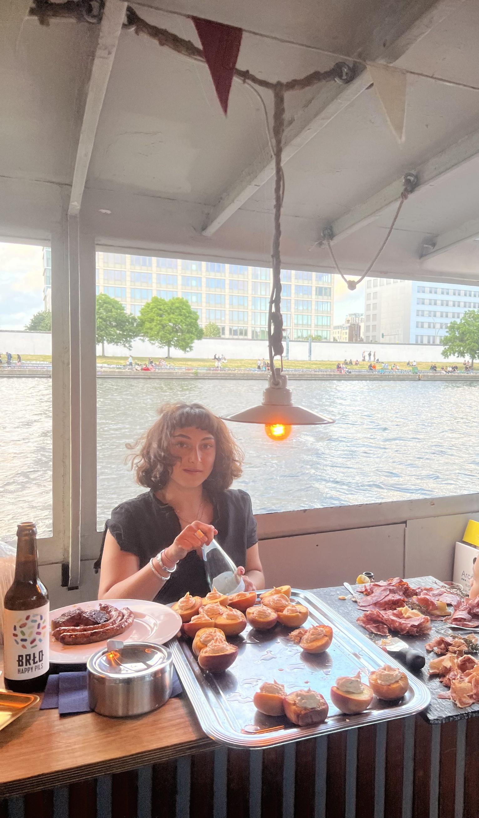 Apéro auf dem Schiff